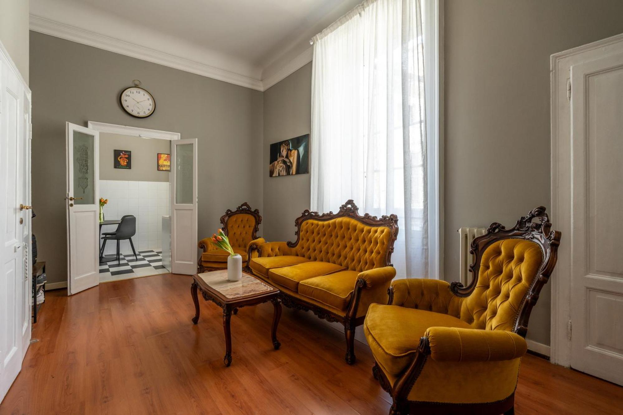Appartamento Nerino House, Elegante E Tranquillo A 5 Minuti Dal Duomo Milano